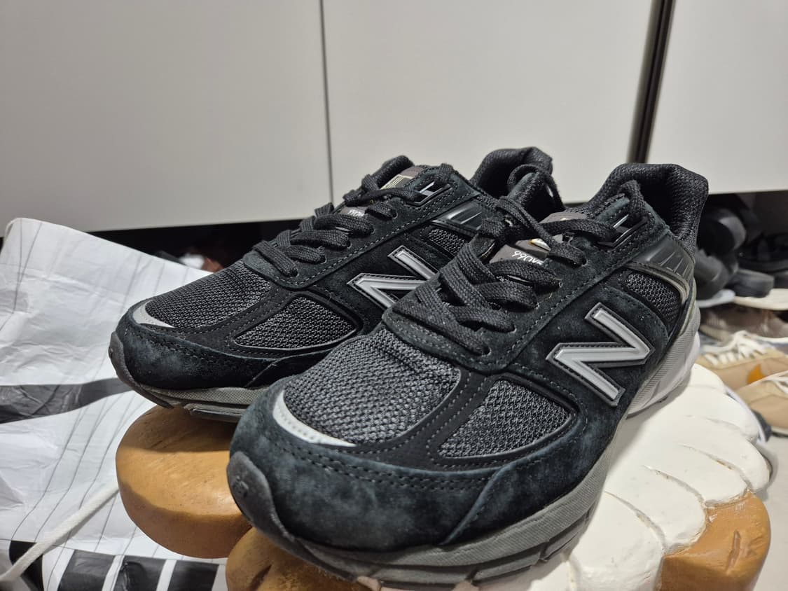 뉴발란스 m990v5 블랙 상품이미지1