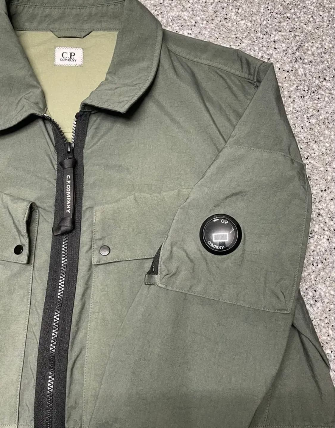CP컴퍼니 유틸리티 나일론 오버셔츠 사이즈 XL 상품이미지4