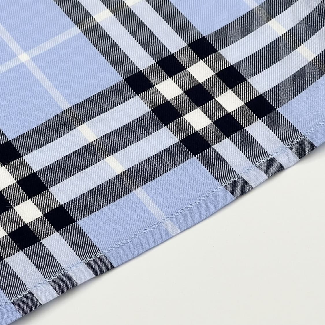 (새상품) burberry /버버리 쁘띠스카프 손수건 상품이미지4