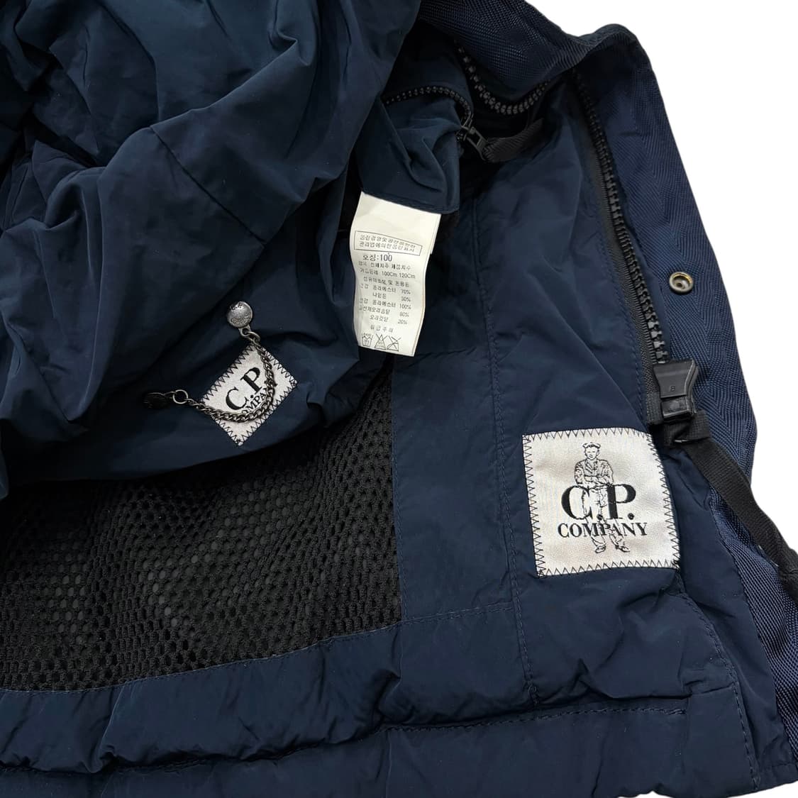 CP컴퍼니 씨피컴퍼니 네이비 패딩 100 L 상품이미지4