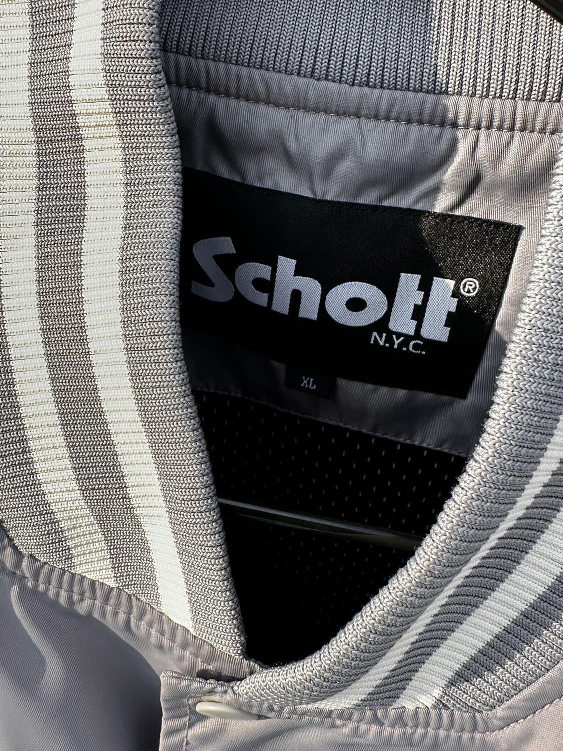 쇼트(schott) 22ss 그레이 스펠링 로고 나일론 바시티 자켓 상품이미지4