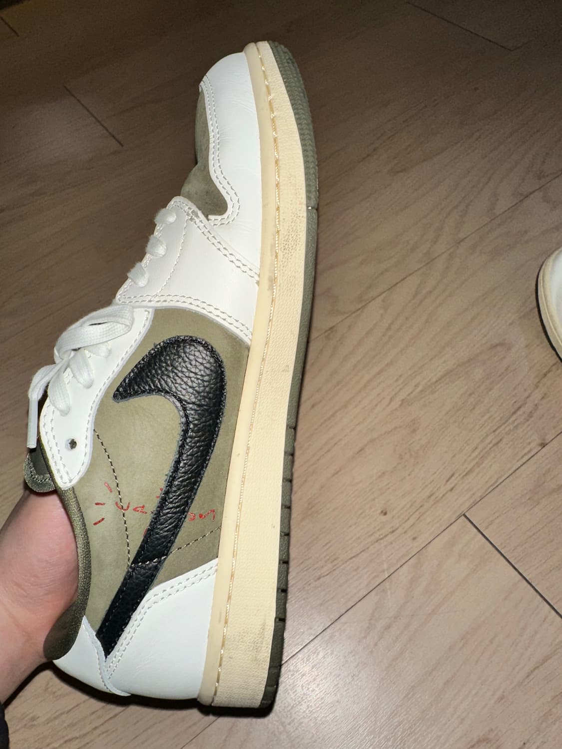 조던1 스캇 리버스 올리브 270 상품이미지6