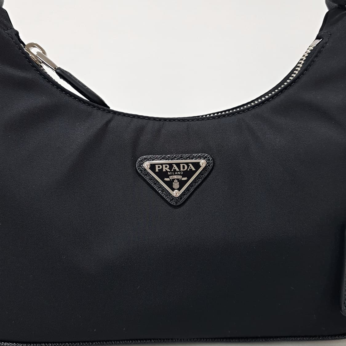 새제품 프라다 리에디션 2005 리나일론 미니백 상품이미지3
