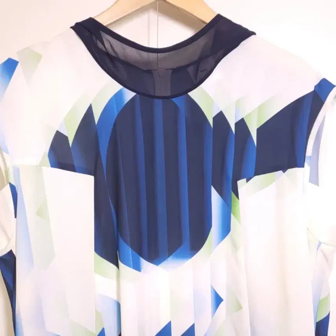 구호(KUHO) 기하학 패턴 후드 시폰 원피스 66 상품이미지5