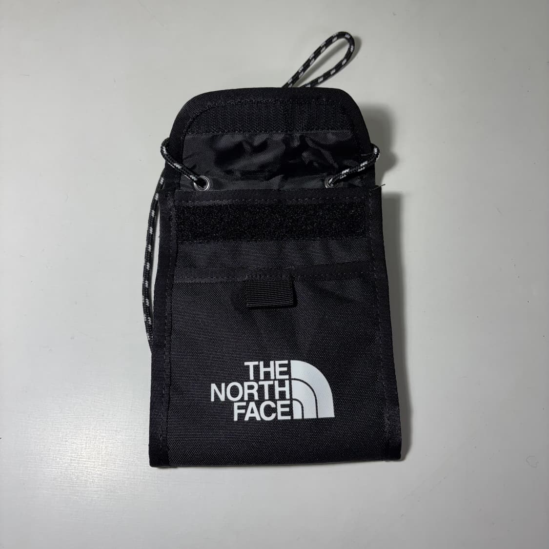 OS 노스페이스 블랙 샤코슈 미니 크로스백 상품이미지3