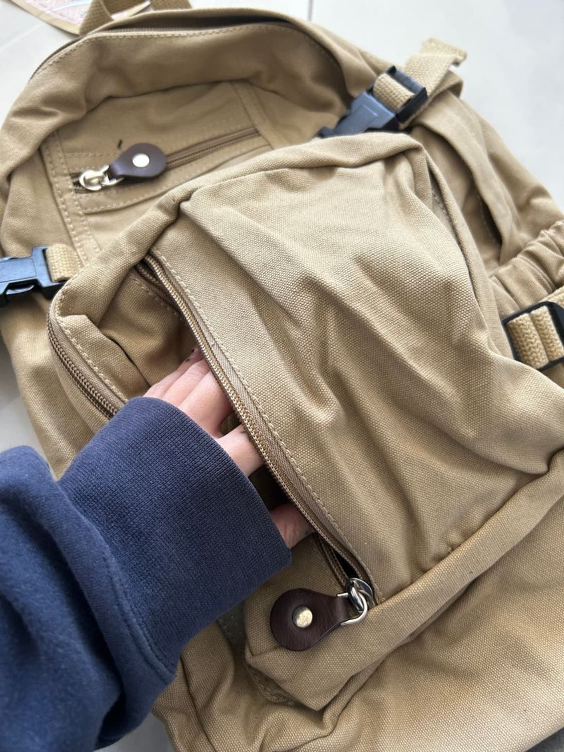 VINTAGE CANVAS COMPACT BACKPACK 컴팩트 백팩 상품이미지6