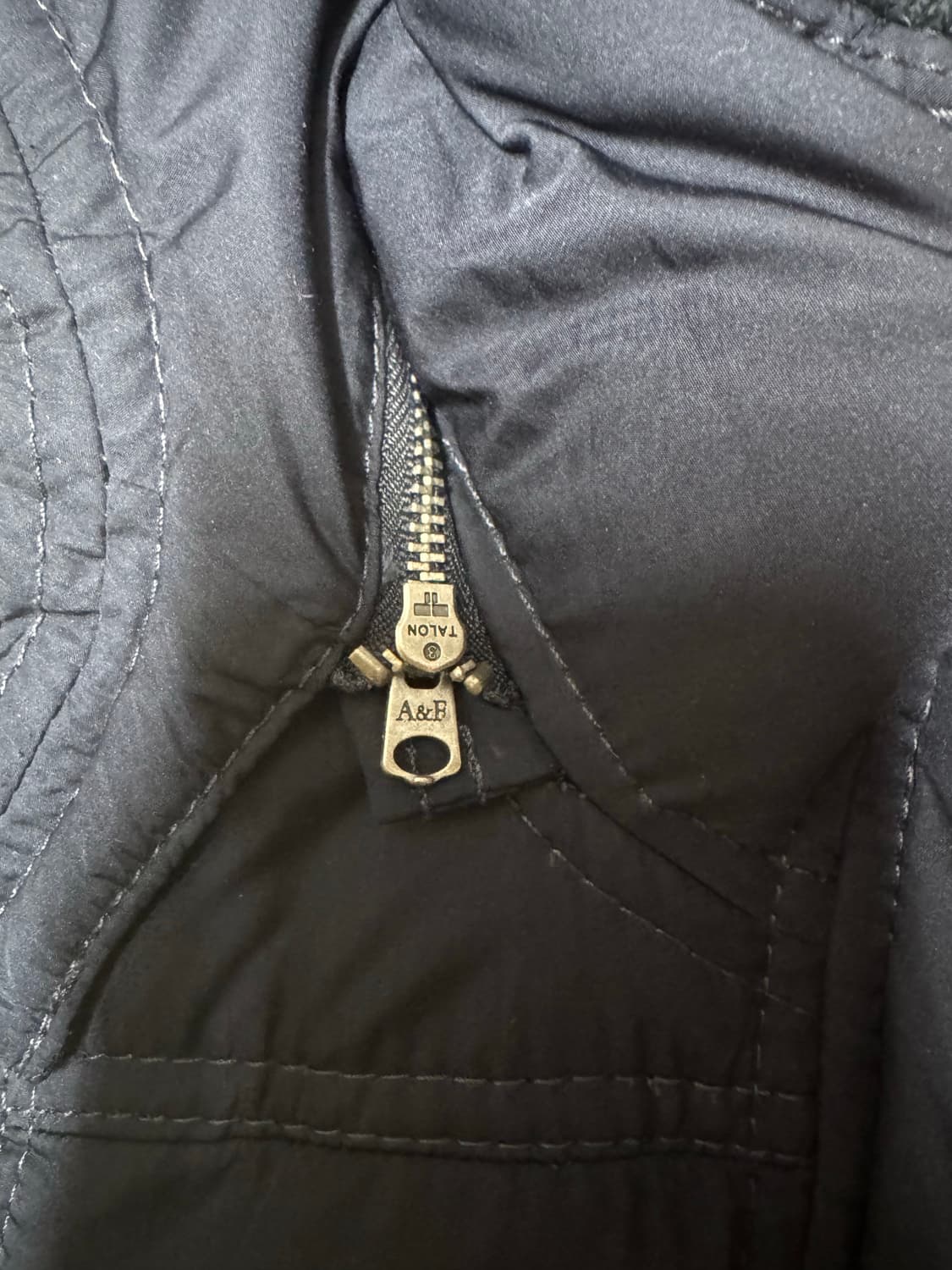 아베크롬비 순록 네이비 패딩 조끼 상품이미지4