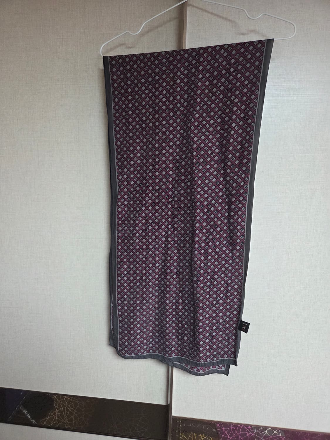 DAKS 체크 패턴 실크스카프 상품이미지1