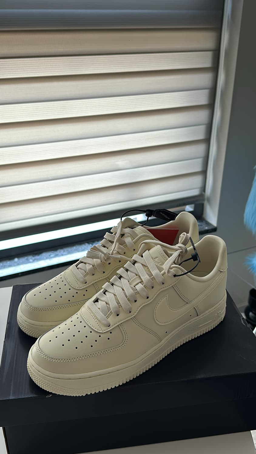 나이키 에어포스 1‘ 07 코코넛밀크 (275사이즈) 상품이미지2