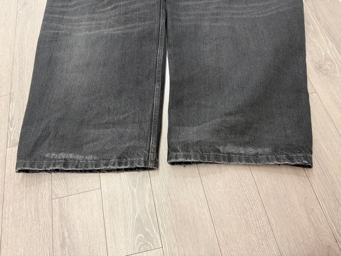 [M] 발렌시아가 다크 그레이 코팅 라지 배기 소프트 데님 상품이미지6