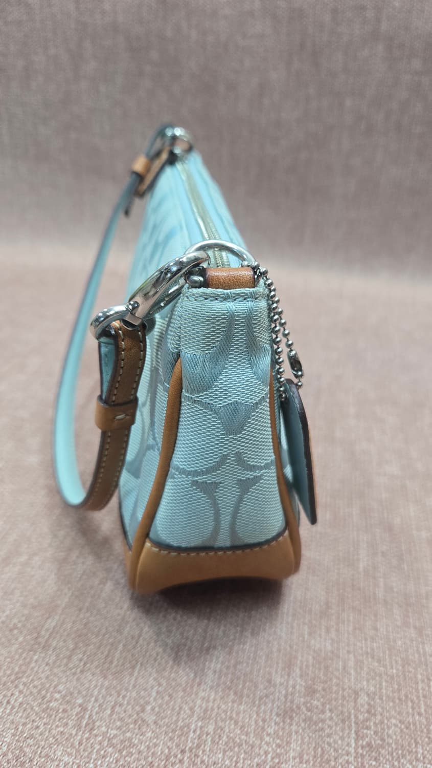 코치 레어 컬러 코치 코치 액세서리 파우치 라이트 블루 Y2K 보트형 상품이미지3