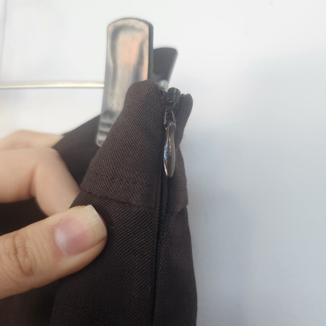 마쥬 투톤 플리츠 롱 스커트 상품이미지3