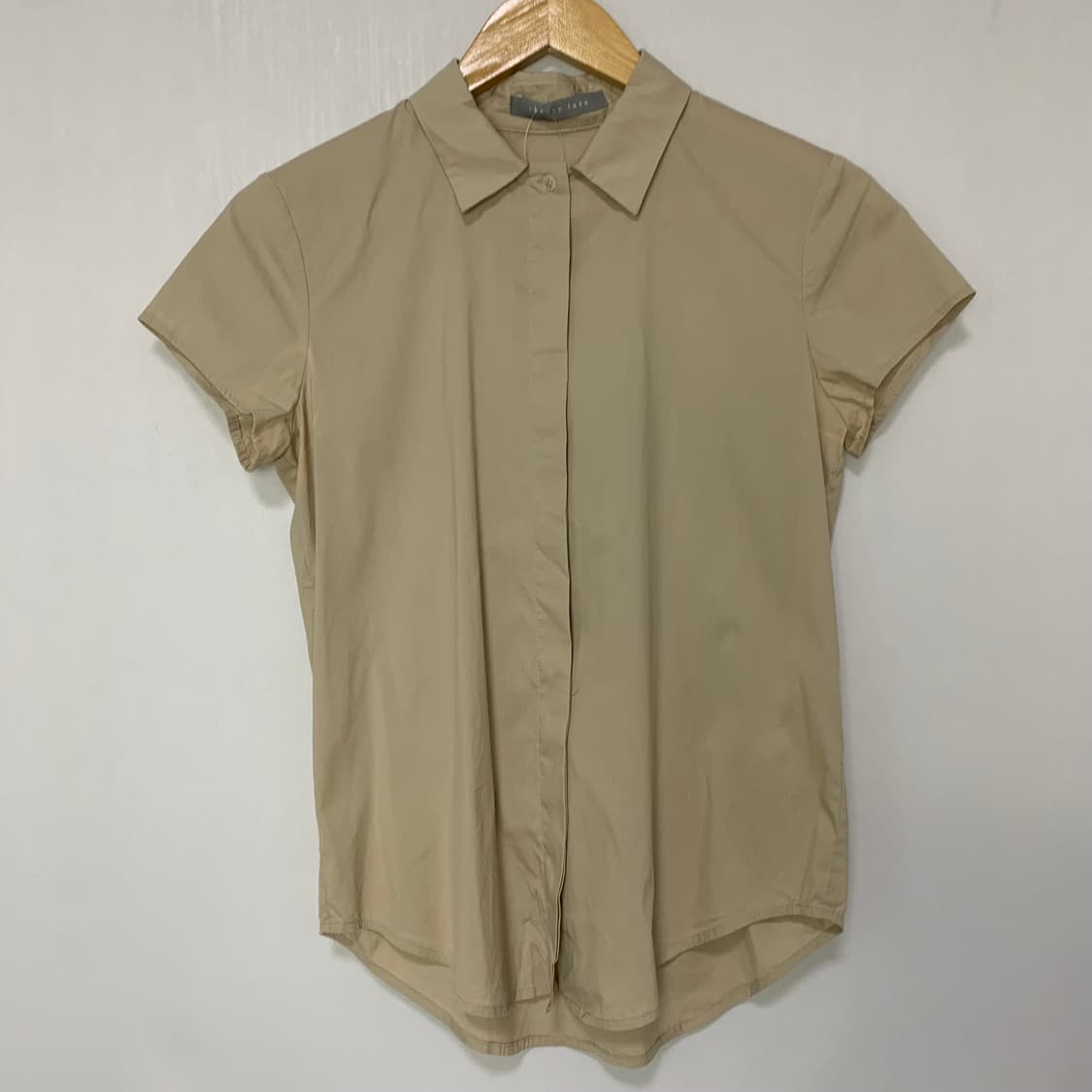 theory luxe 띠어리 반팔 슬림핏 여성 셔츠 베이지 빈티지블라우스 상품이미지2