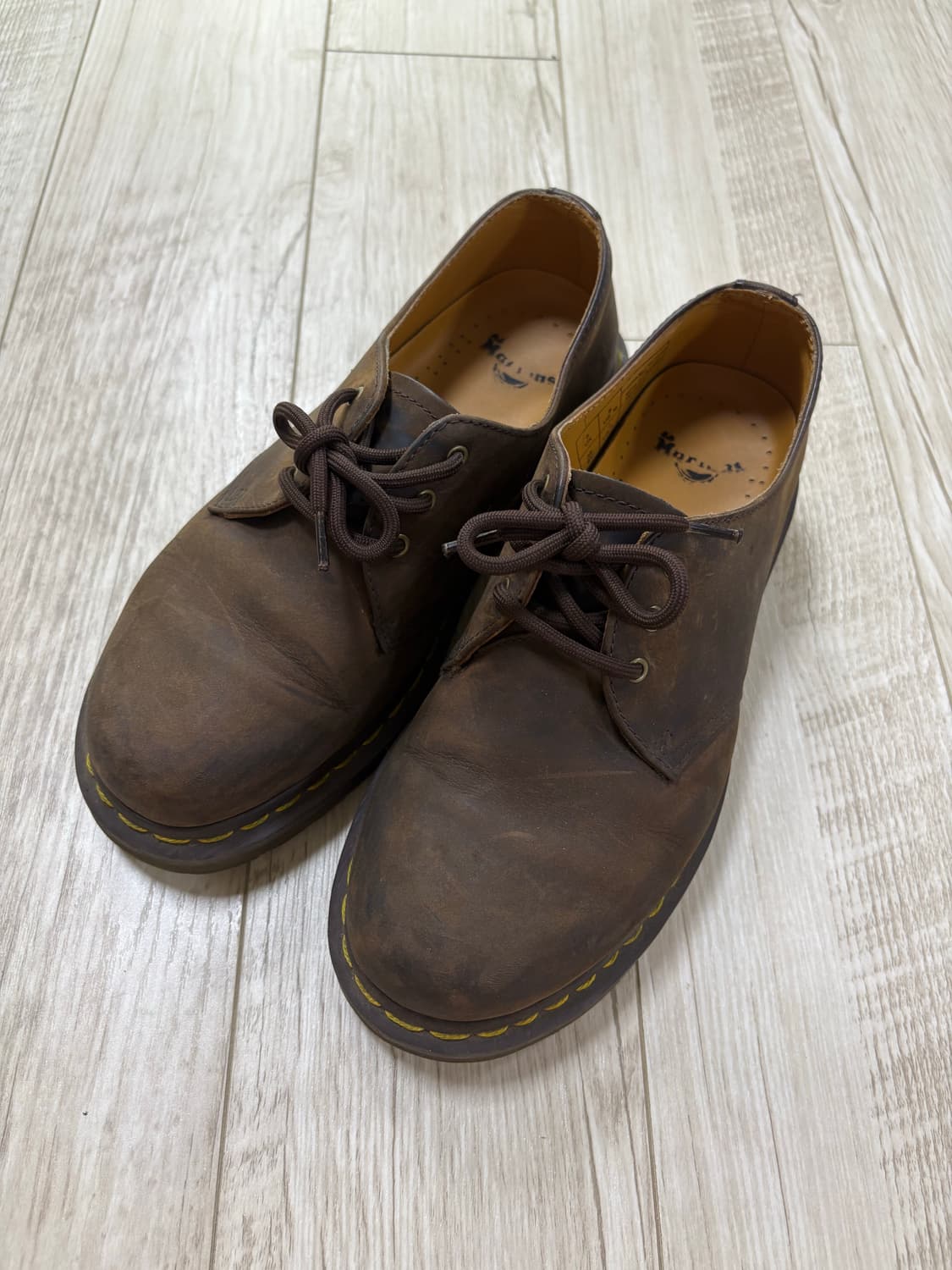 닥터마틴 1461 3홀 크레이지홀스 240 상품이미지1