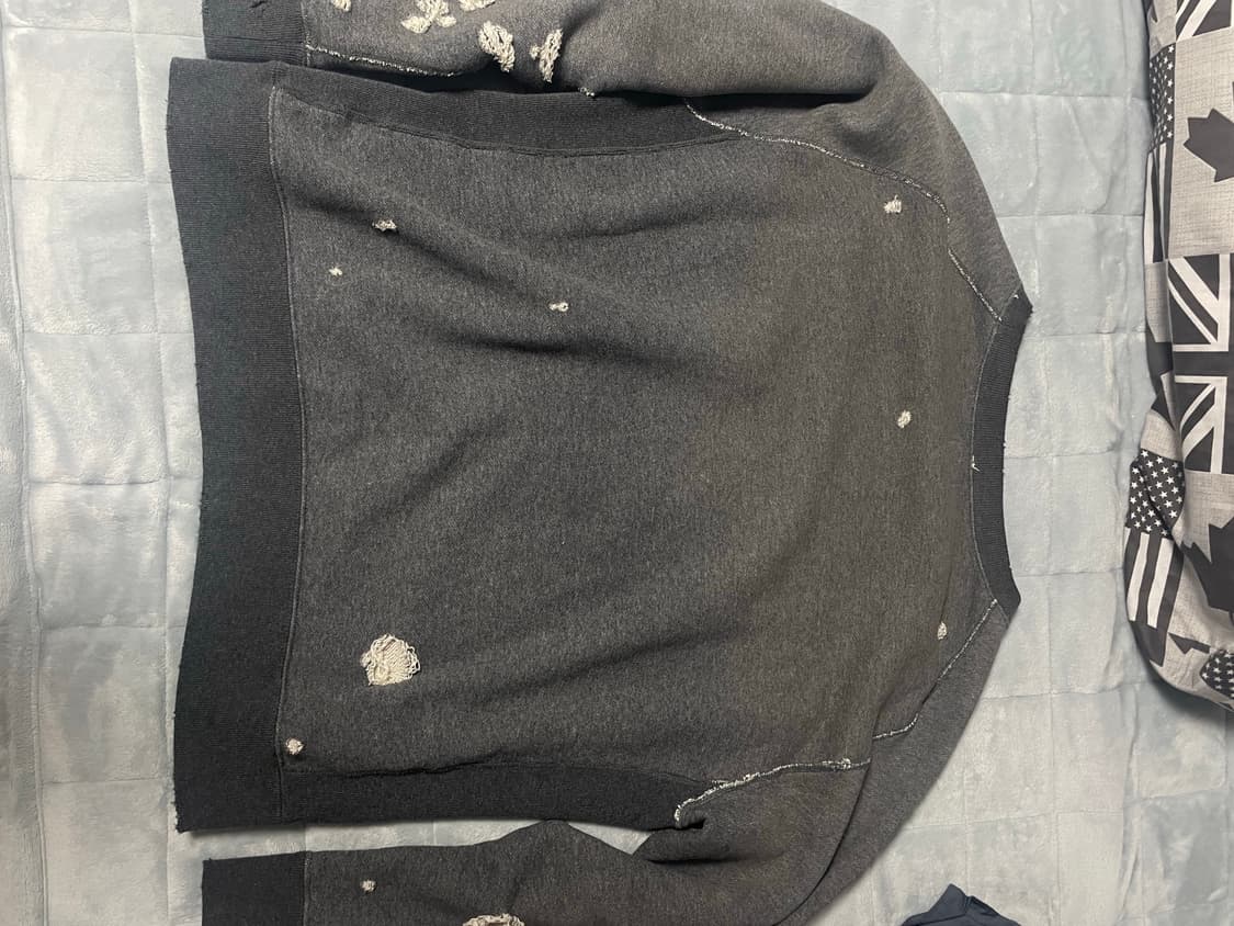 니들스 한정판 데미지 맨투맨 상품이미지3