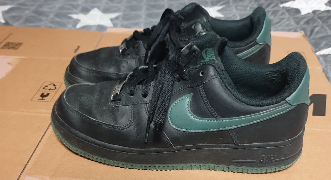 나이키 에어포스1 블랙 빈티지 그린 스니커즈 (255) 상품이미지2