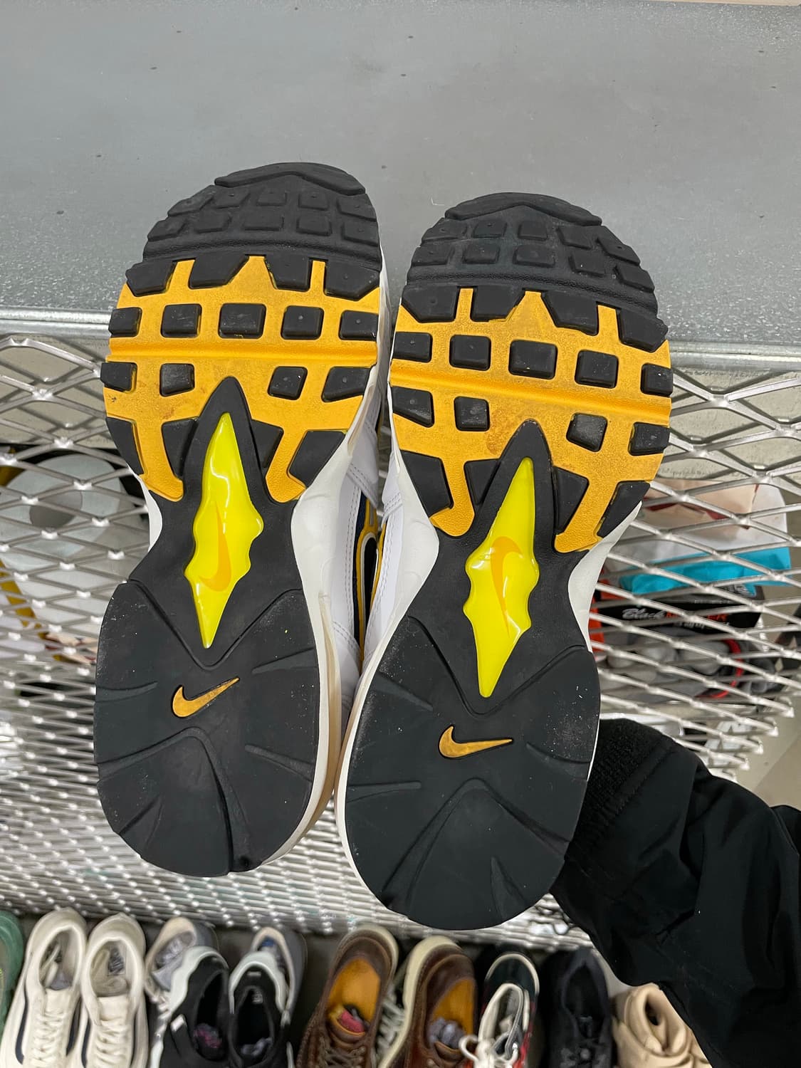 나이키 에어맥스 96 골든 로드 280 상품이미지6