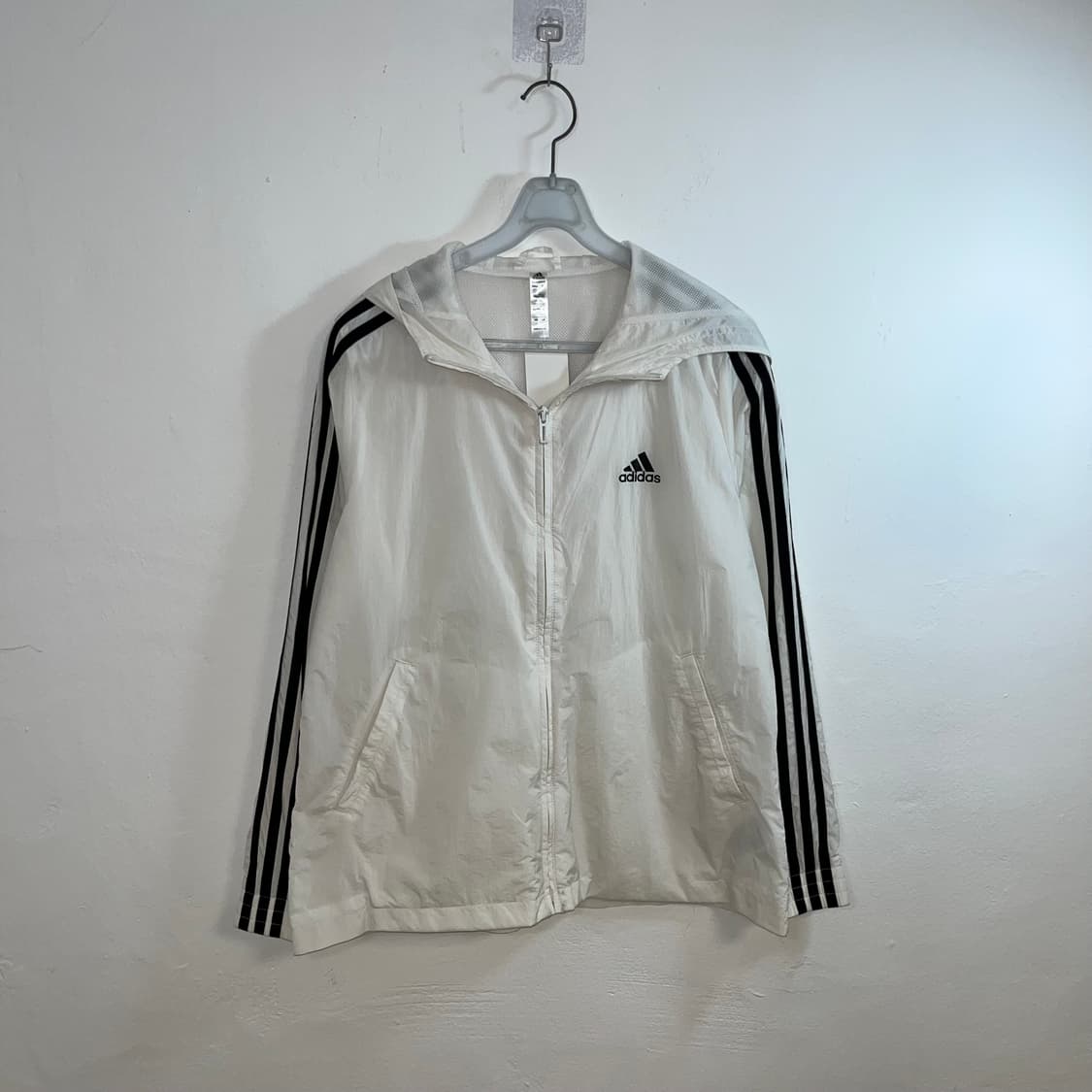 Adidas white windbreaker 상품이미지4
