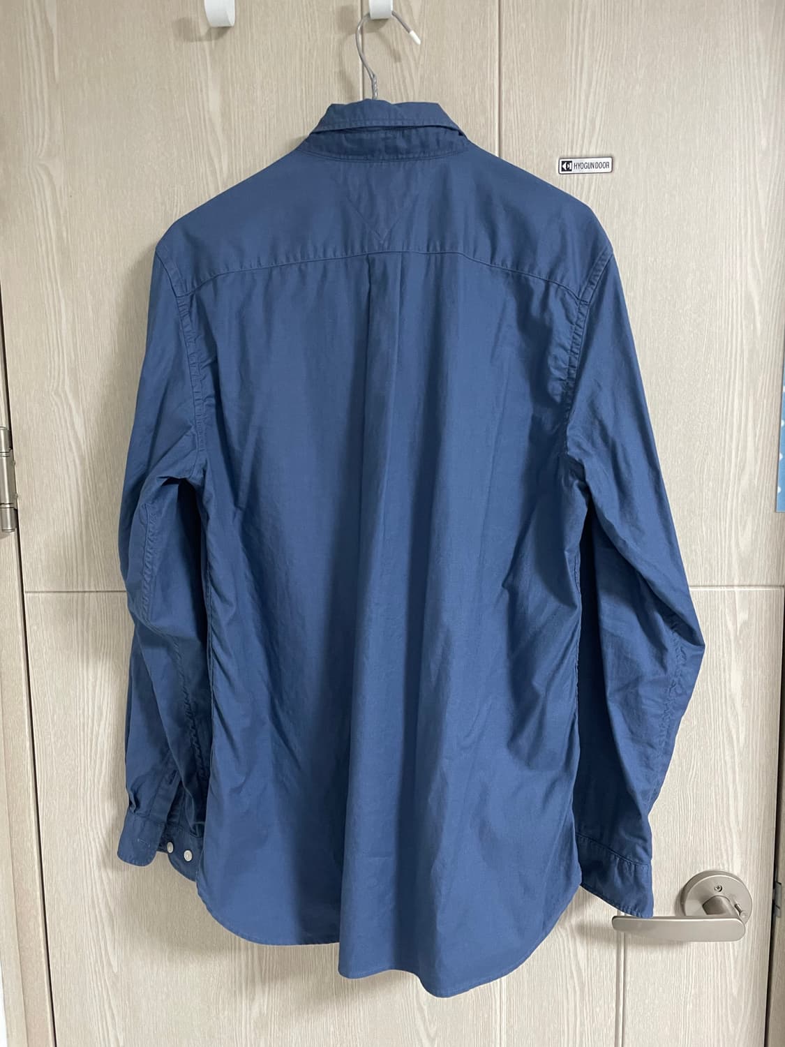 [M]타미힐피거 가먼트다이 셔츠 블루 상품이미지2