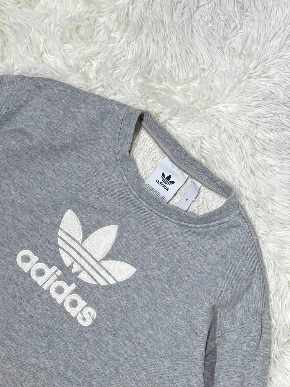 아디다스 빅로고 그레이 맨투맨 상품이미지4