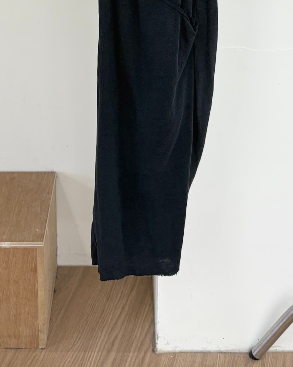 이자벨 마랑 차콜 셔링 레이어드 슬리브리스 원피스 상품이미지3