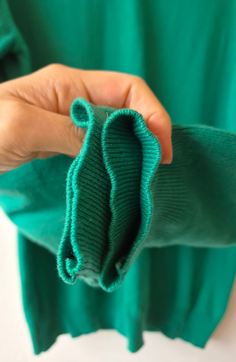 버버리 남성 캐시미어 브이넥니트 상품이미지5