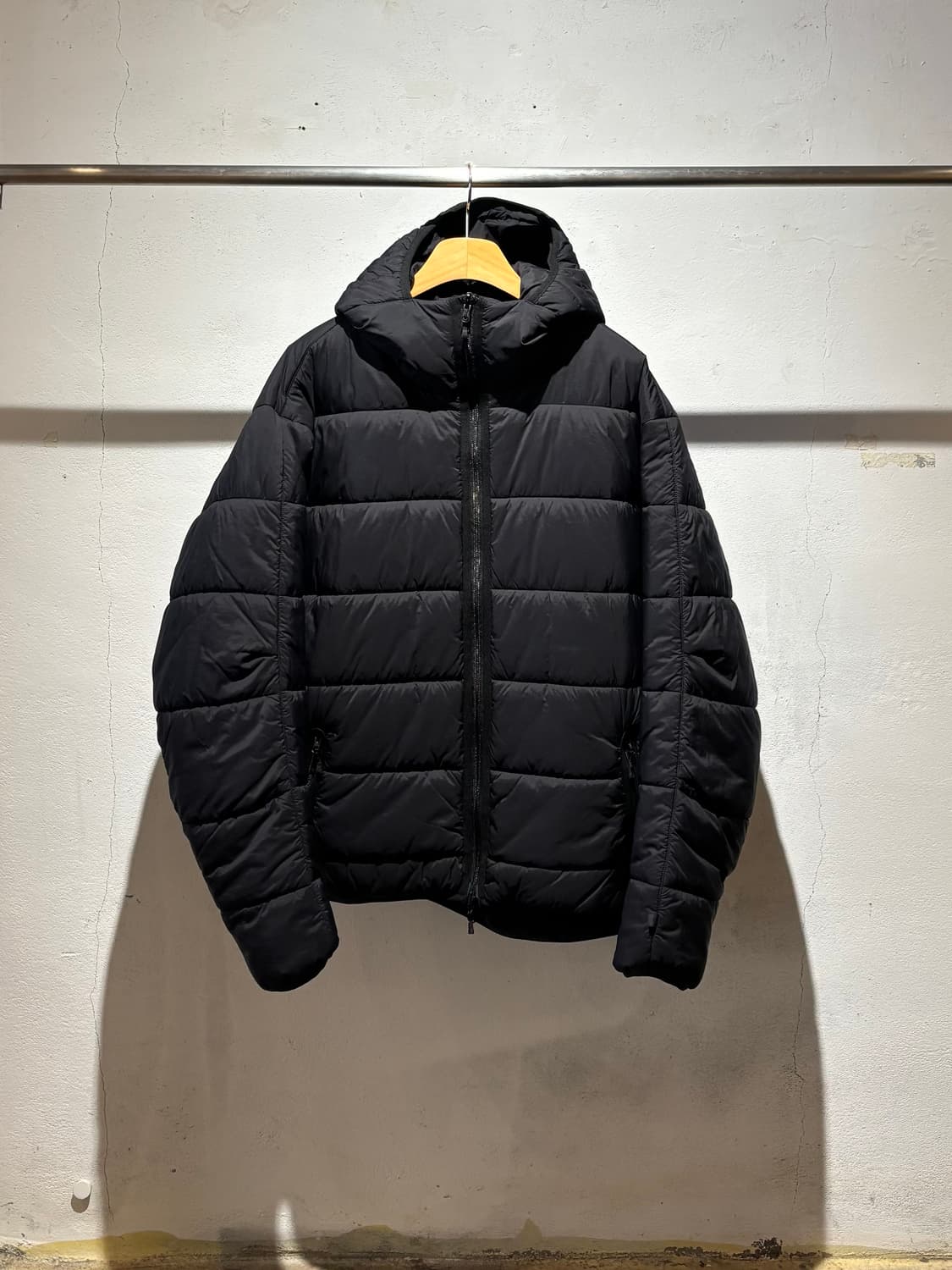 다이어피어39 테크 리버서블 클라이머스 퍼프자켓 상품이미지5