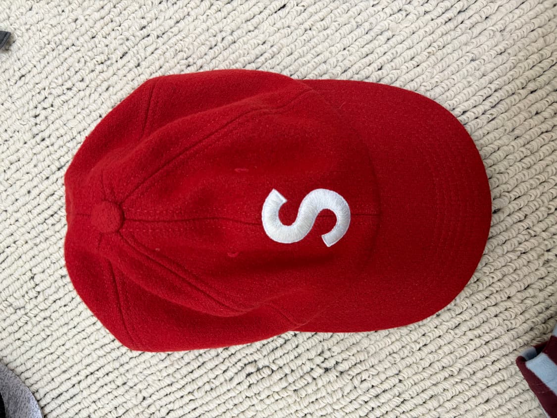 SUPREME 슈프림 울 S 로고 6패널 캡 - 레드 상품이미지1