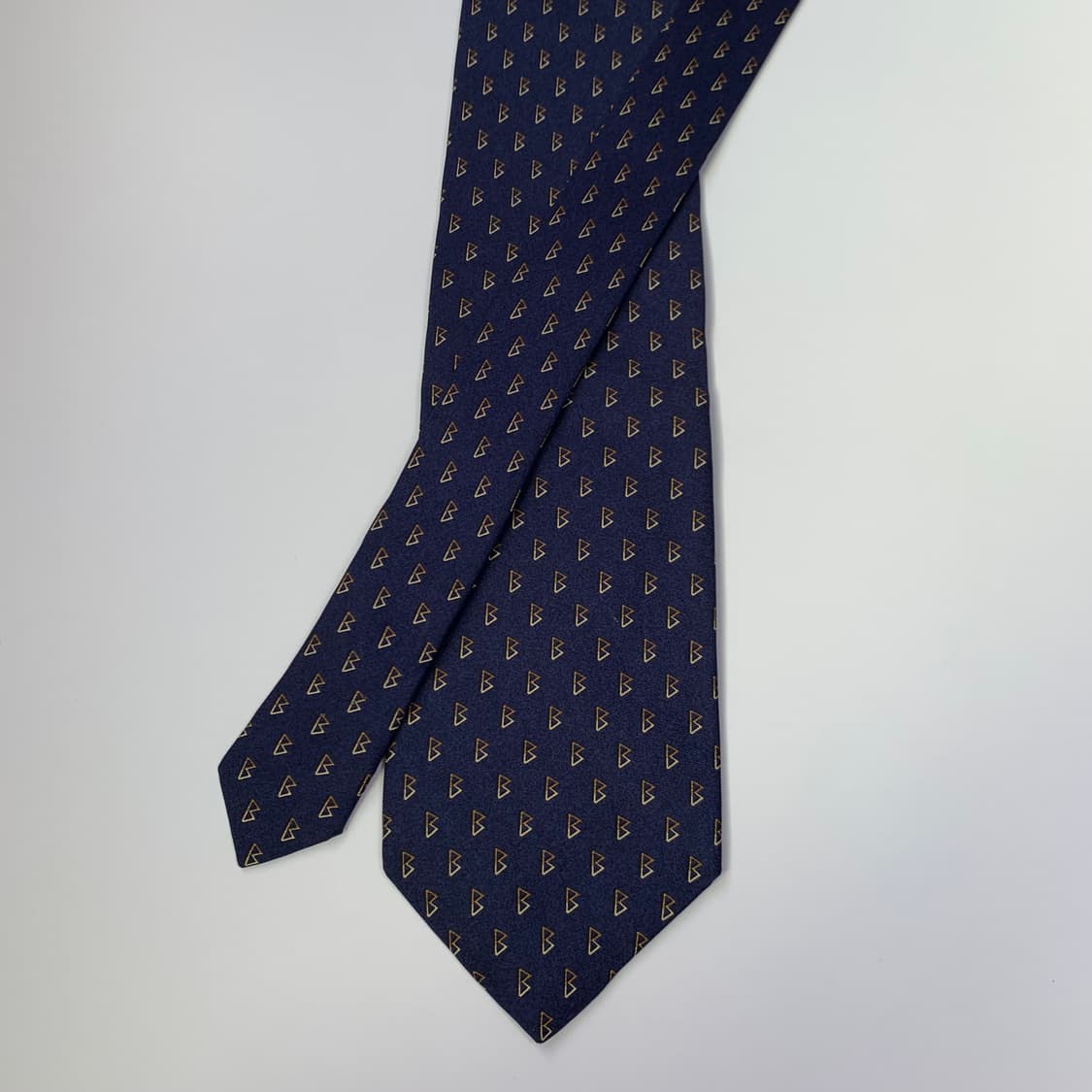 버버리(BURBERRY) 모노그램 명품넥타이 A-A+등급 100실크 상품이미지3