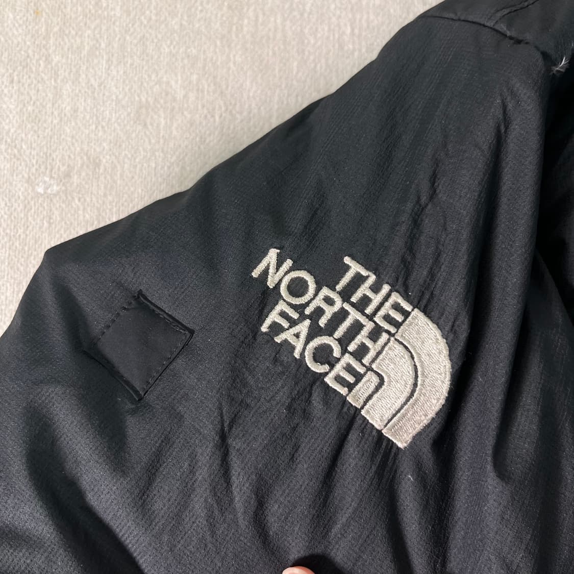 100 노스페이스 써밋시리즈 히말라야 블랙 패딩 상품이미지4