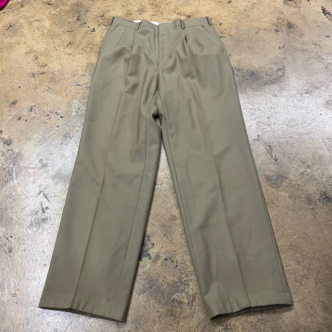 [정품] 입생로랑 카키색 주름 바지 b10 상품이미지2