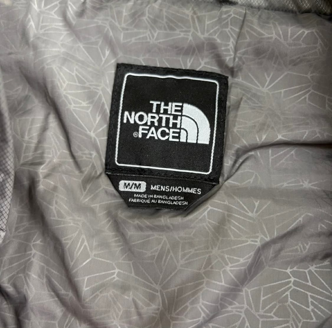 [M] 노스페이스 그레이 경량 패딩 상품이미지3