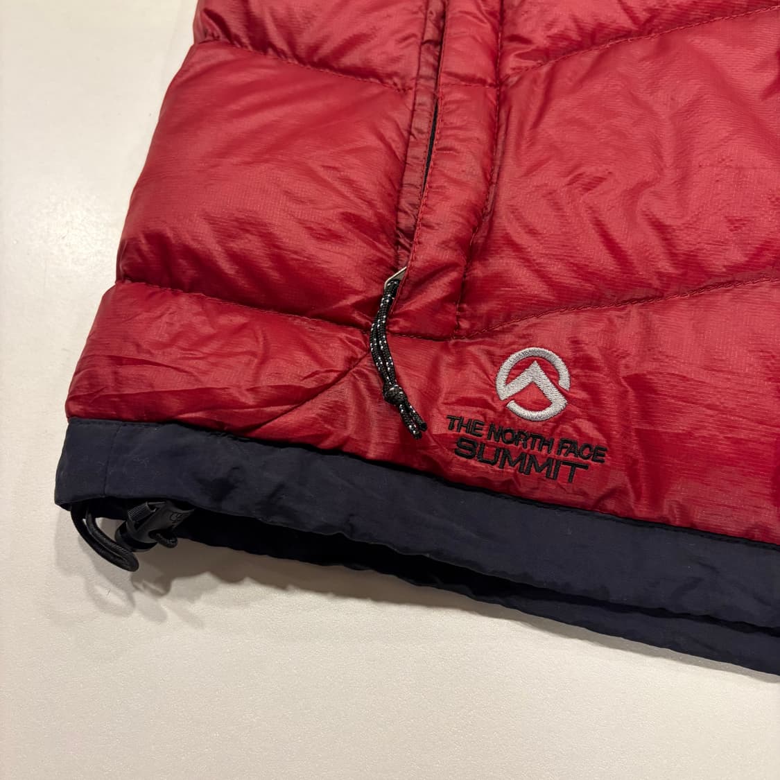 [105] 00s 노스페이스 써밋 패딩 조끼 버건디 레드 B688 상품이미지5