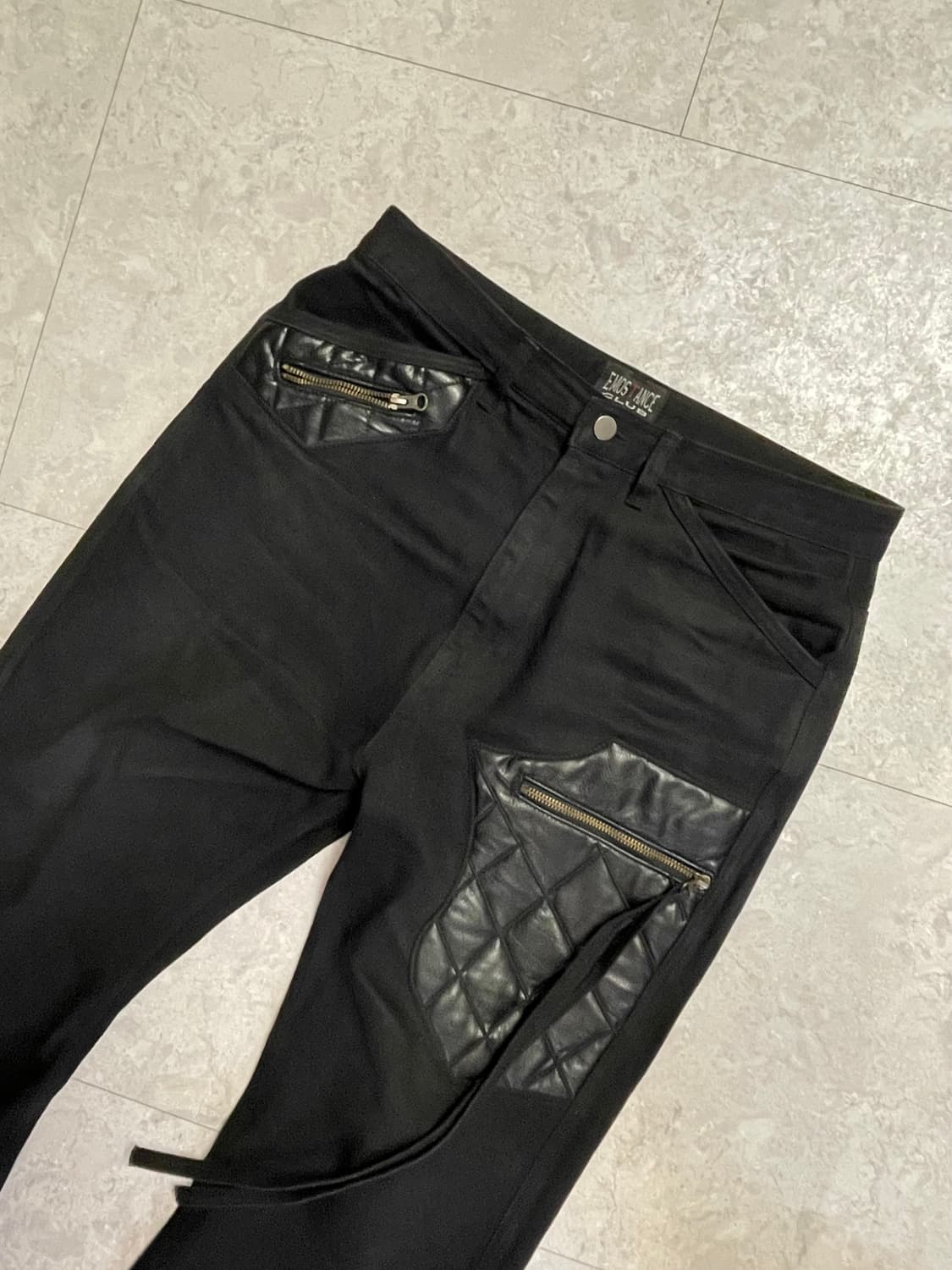 에모스탠스 클럽 레더 패치 플레어진 1사이즈 (가방 증정) 상품이미지2