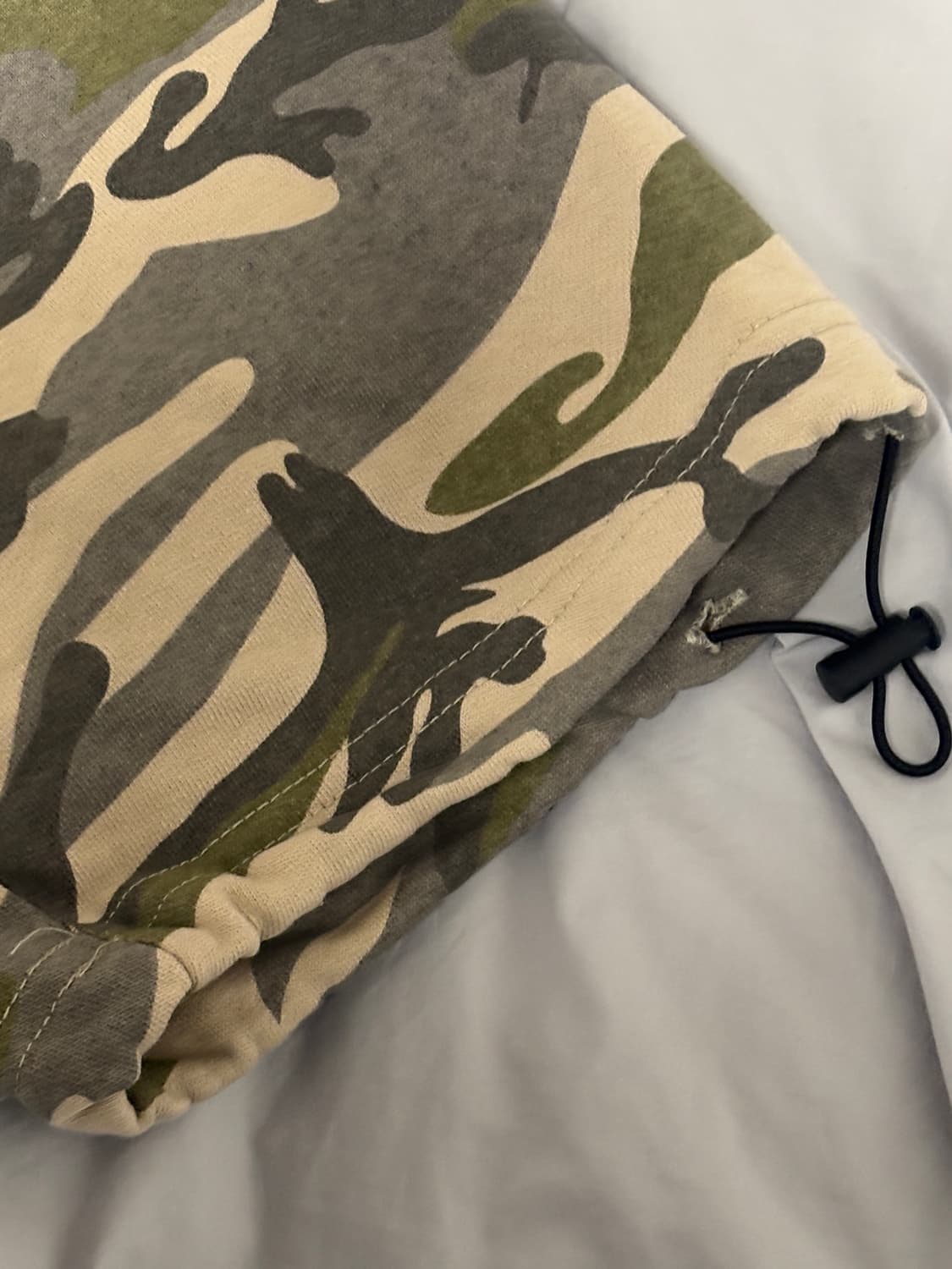 락케이크 Camo metal graphics pants 베이지 상품이미지8