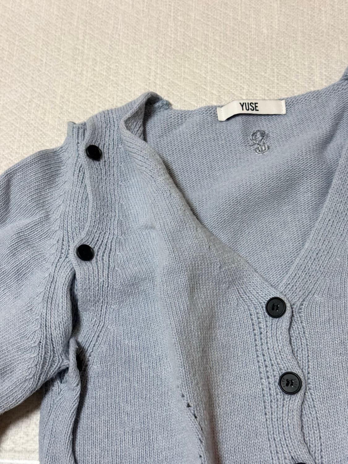 유즈 캐시미어 숄더컷 크롭 니트 가디건 상품이미지8