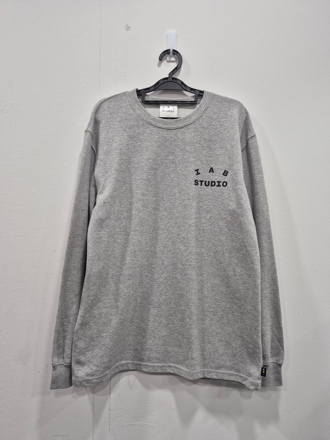 아이앱 스튜디오 롱슬리브 그레이 남성 95사이즈 상품이미지1