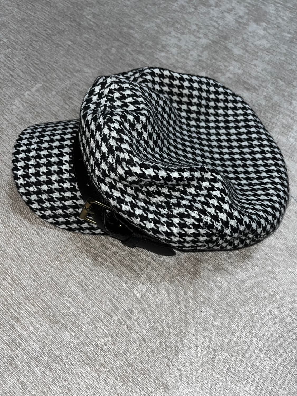블랙&화이트 하운드투스 캡 / 벨트 디테일 / 클래식 스트릿 모자 상품이미지2
