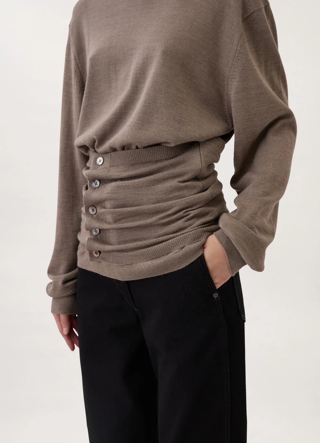 르메르 버튼 터틀넥 lemaire buttoned turtleneck 상품이미지2