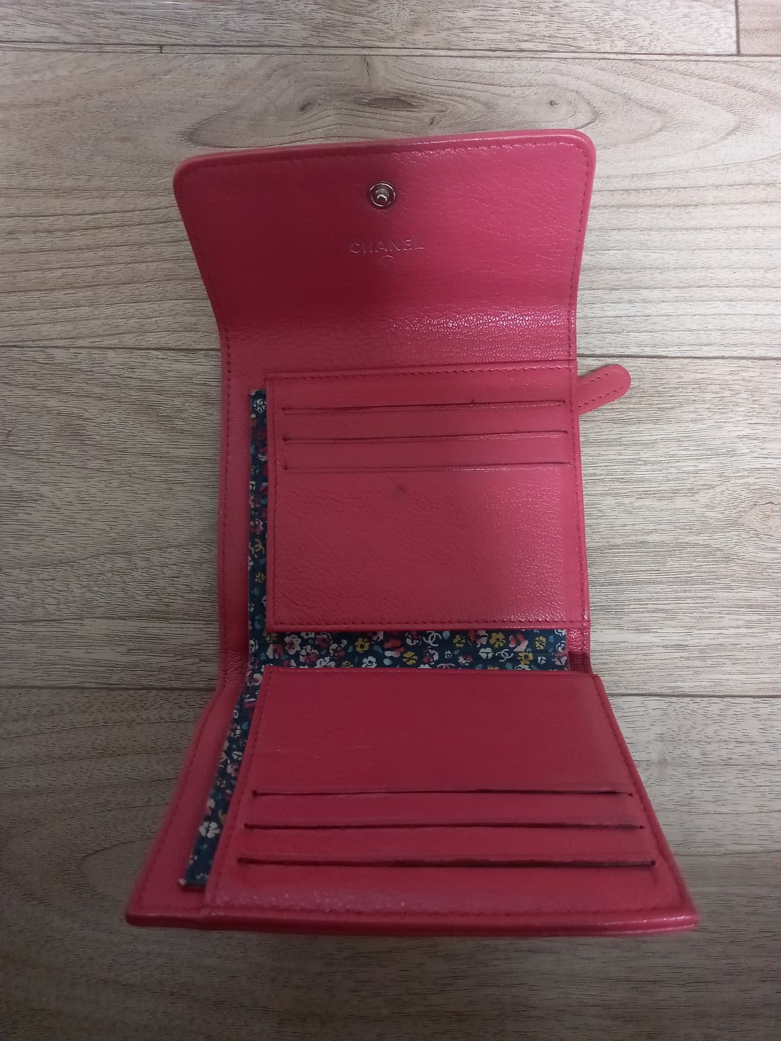 샤넬 럭키 크로바 반지갑 상품이미지7