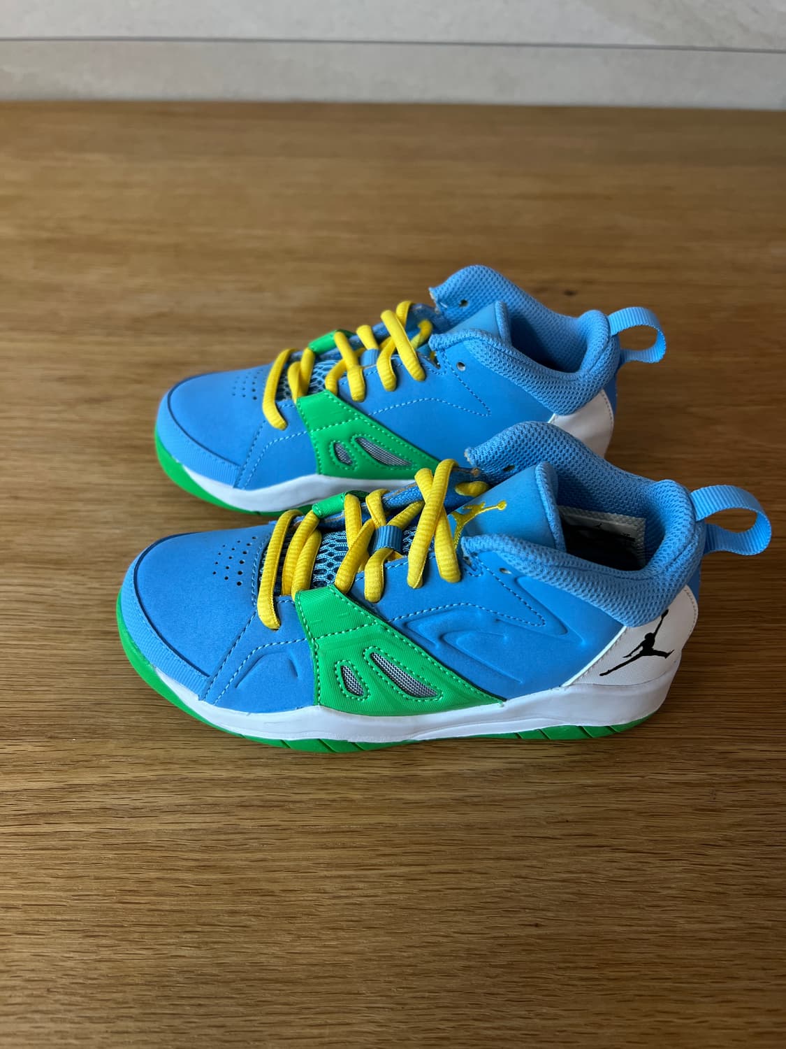 [170mm] [미사용 새제품] 조던 플라이트 루미너리 BT (55538 상품이미지4