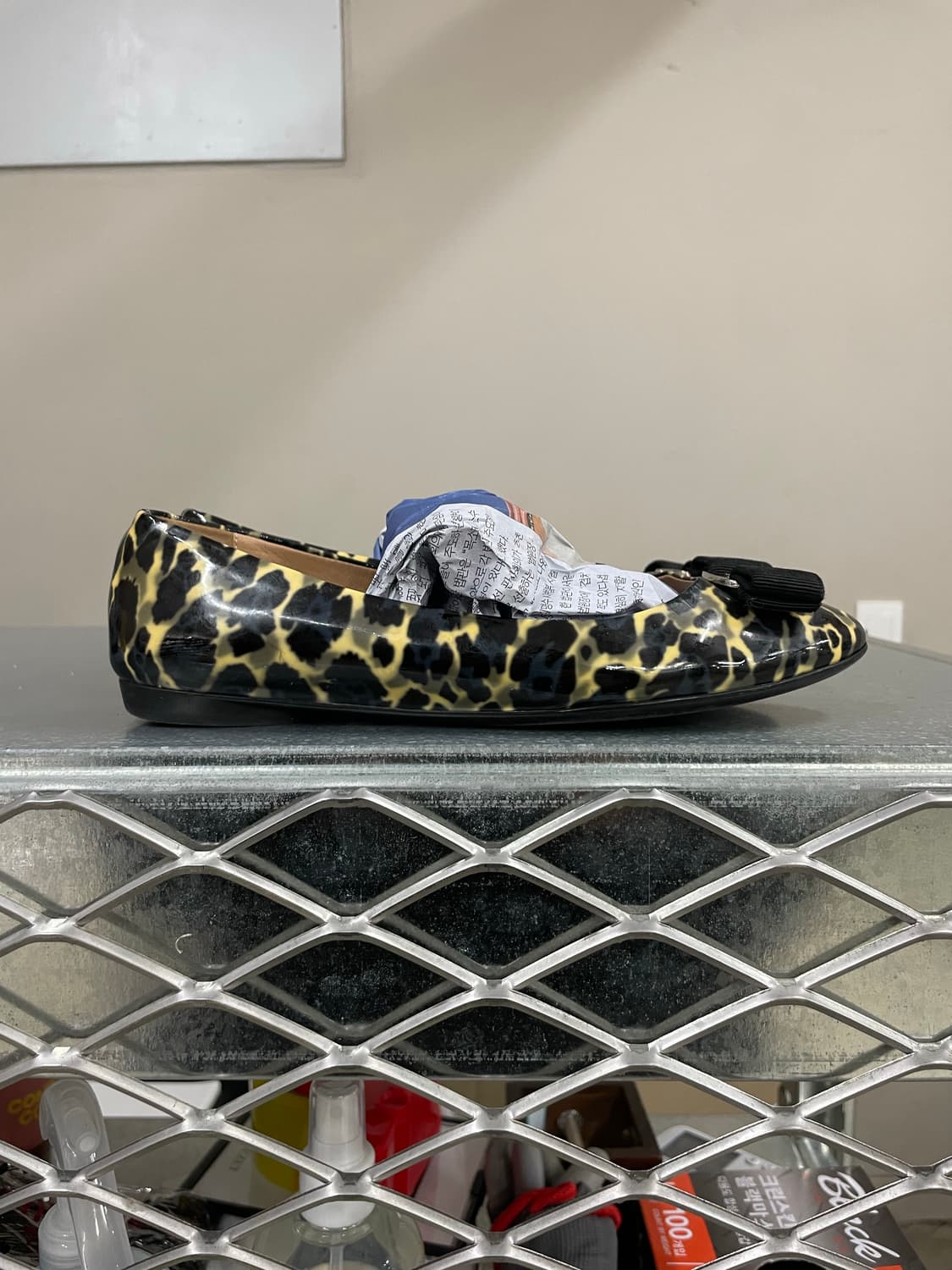 페레가모 레오파드 플랫 슈즈 6 상품이미지4