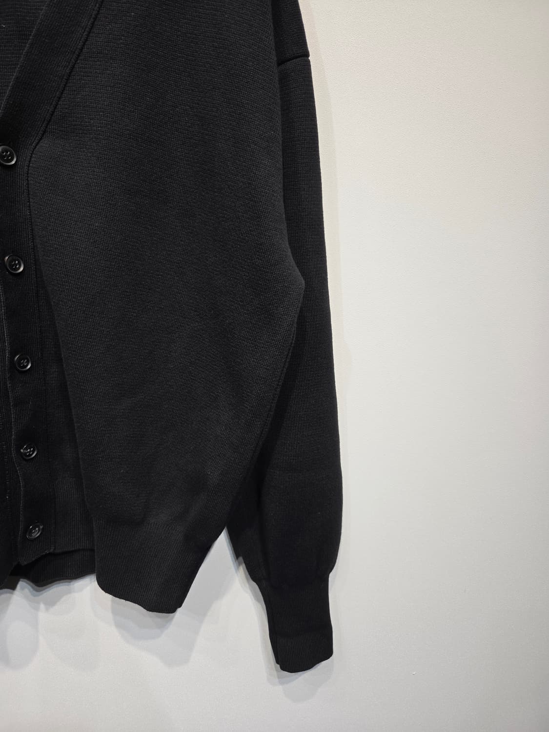 LOHNT 론트 코튼 100% 브이넥 가디건 블랙 상품이미지5