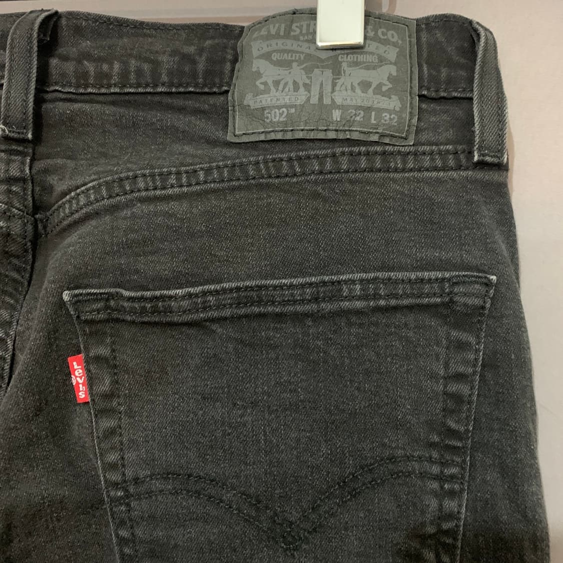 32인치 리바이스 502 스판 밴딩 흑청 데님 청바지 상품이미지3