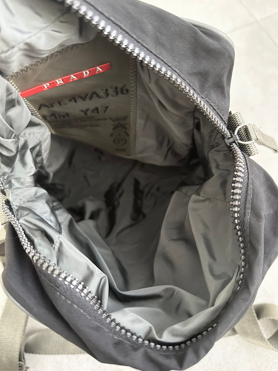 프라다 스포츠 00s 유틸리티 나일론 크로스백 상품이미지9