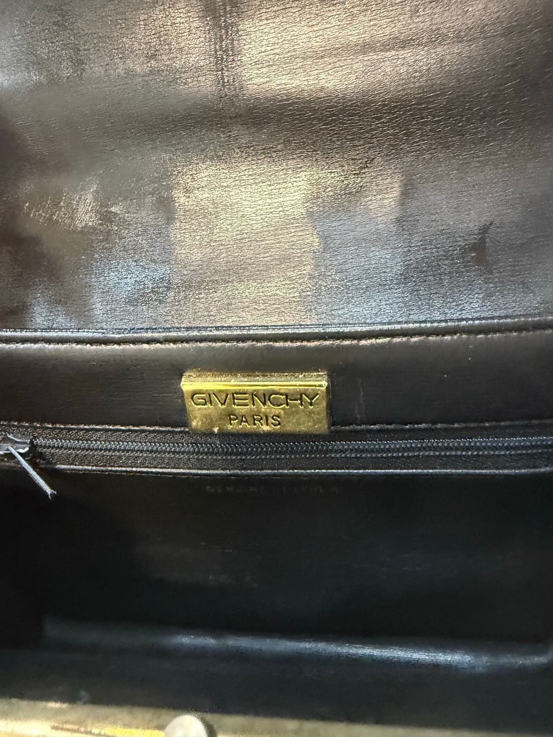 정품 지방시 빈티지 레더 체인 크로스백 팝니다 상품이미지8