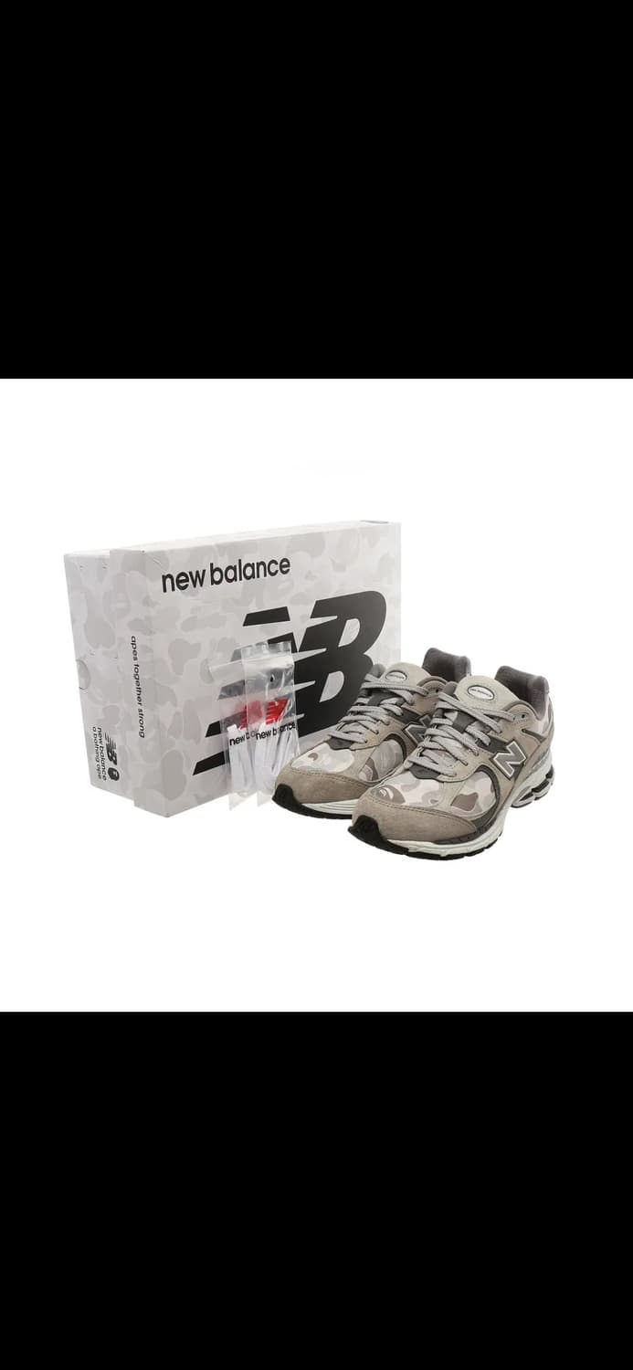 베이프 뉴발란스 2002R 상품이미지1