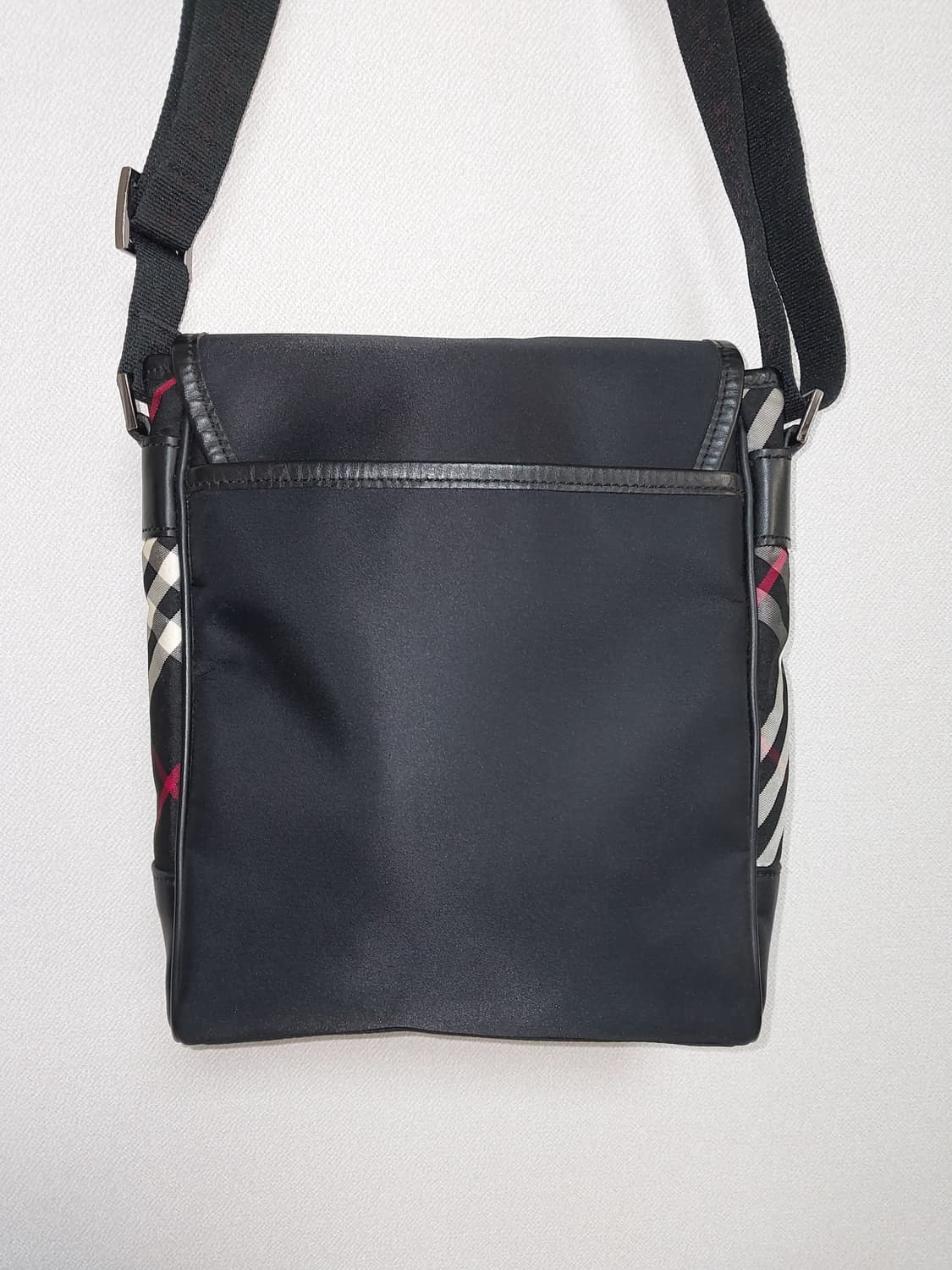 버버리 노바체크 나일론 숄더백 크로스백 상품이미지7
