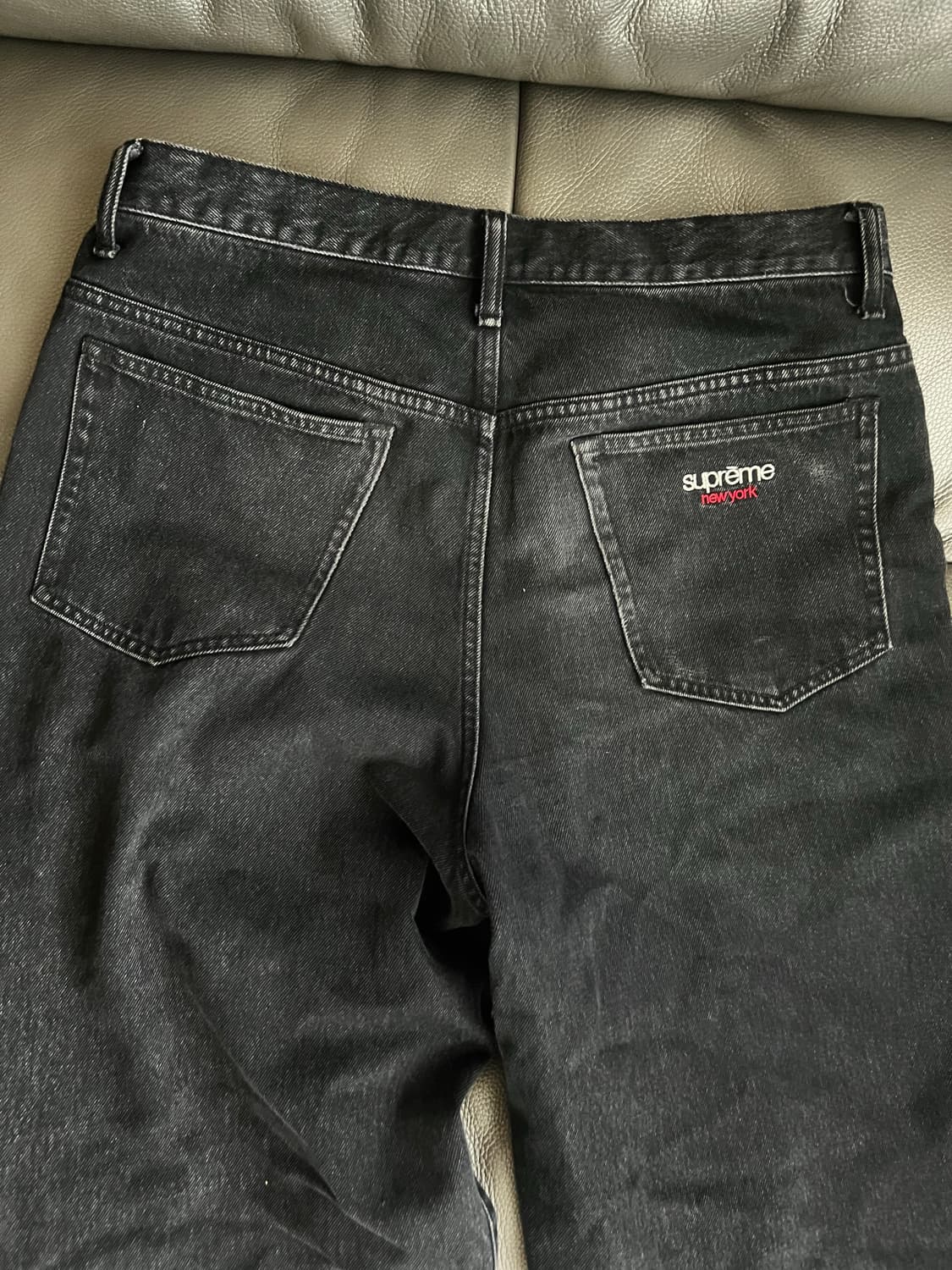 슈프림 24fw 배기진 블랙 32사이즈 상품이미지1
