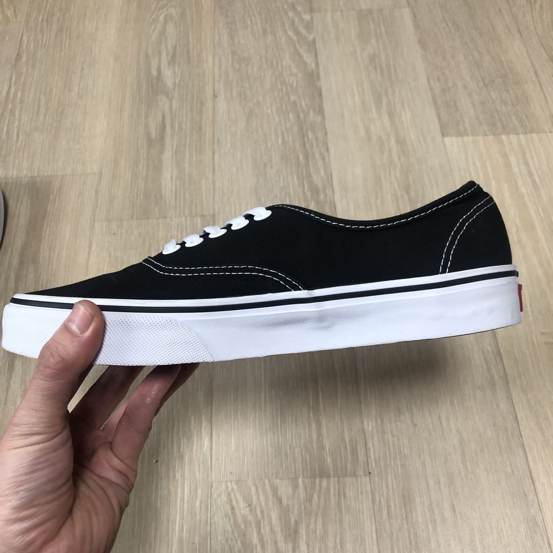 (260) 반스 VANS 어센틱 블랙 스니커즈 상품이미지6